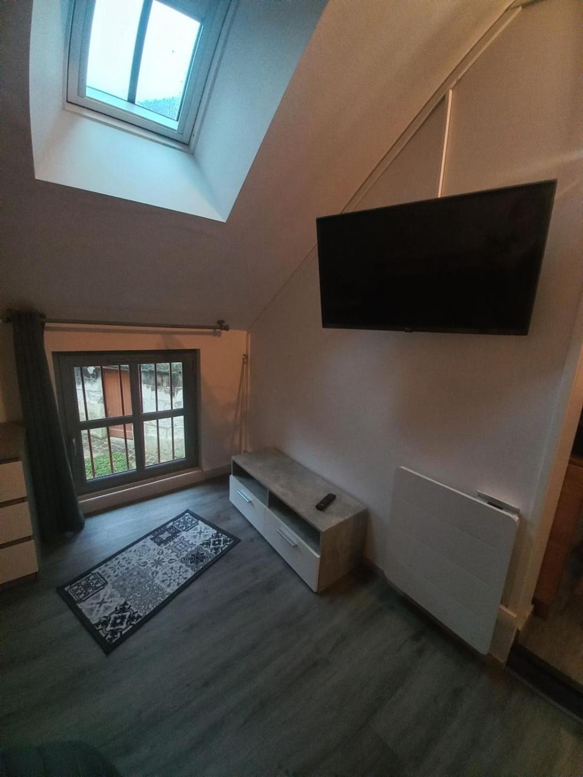 Les Logis Du Rempart Apartment Loches Bagian luar foto